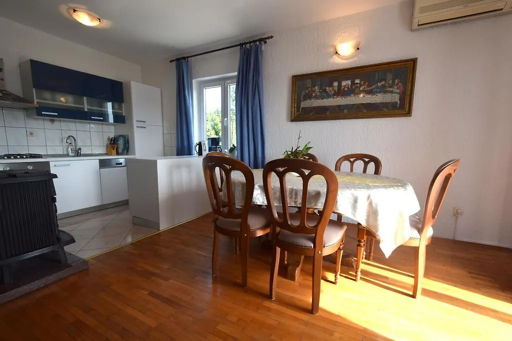 Apartments Matea Krk Town