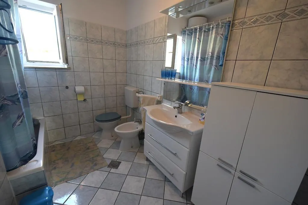 Apartments Matea Krk Town 0*,